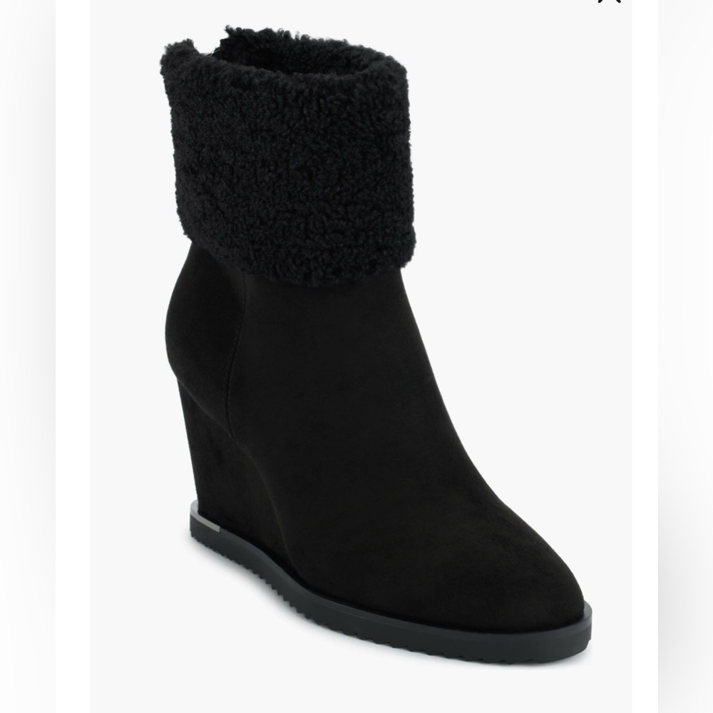 DKNYC Powell Faux Shearling Wedge Bootie in Black Size 9